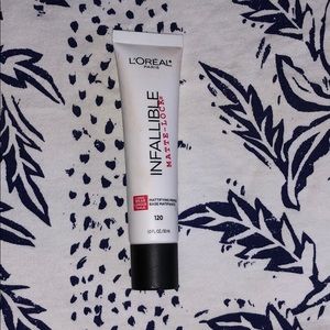 L’Oréal Paris “infallible MATTE-LOCK” primer